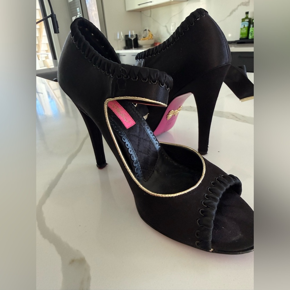 Betsey Johnson Elegant Black Heels with Gold Trim